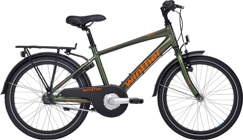 Drengs cykel Winther 300 i mat grøn farve med 20" hjul, designet til komfort og stabilitet.