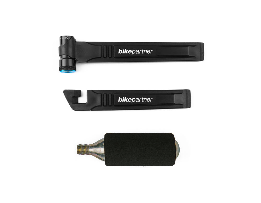 CO2-pumpe & dækjern fra Bikepartner. 2:1 model, inkl.16 g CO2 patron m. gevind.