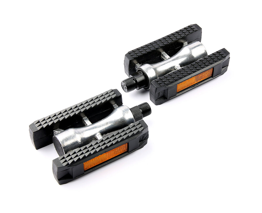 Pedal (sort) af aluminium og PVC. Med kuglelejer og Boron stålaksel. Til 9/16" gevind - OEM pakning